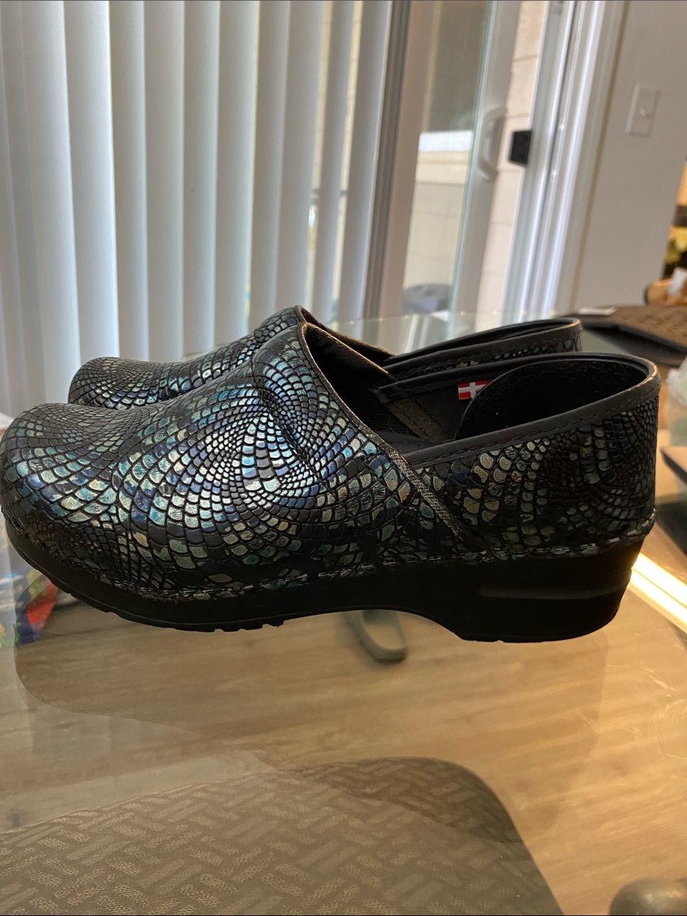 Blue Mosaic Pattern Clogs